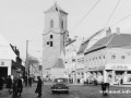 Carl-Schurz-Straße  und Nikolai-Kirche in Spandau 1957